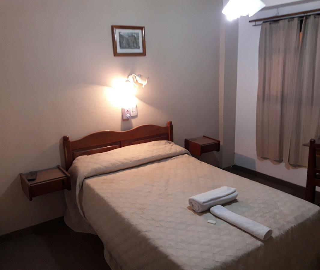 ترماس دي ريو هوندو Hotel Daives المظهر الخارجي الصورة